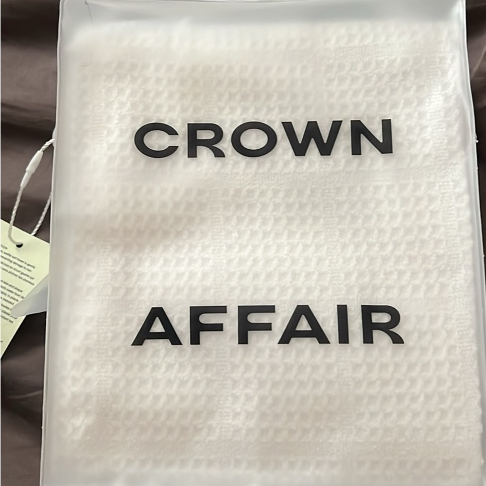 Crown affair hair towel